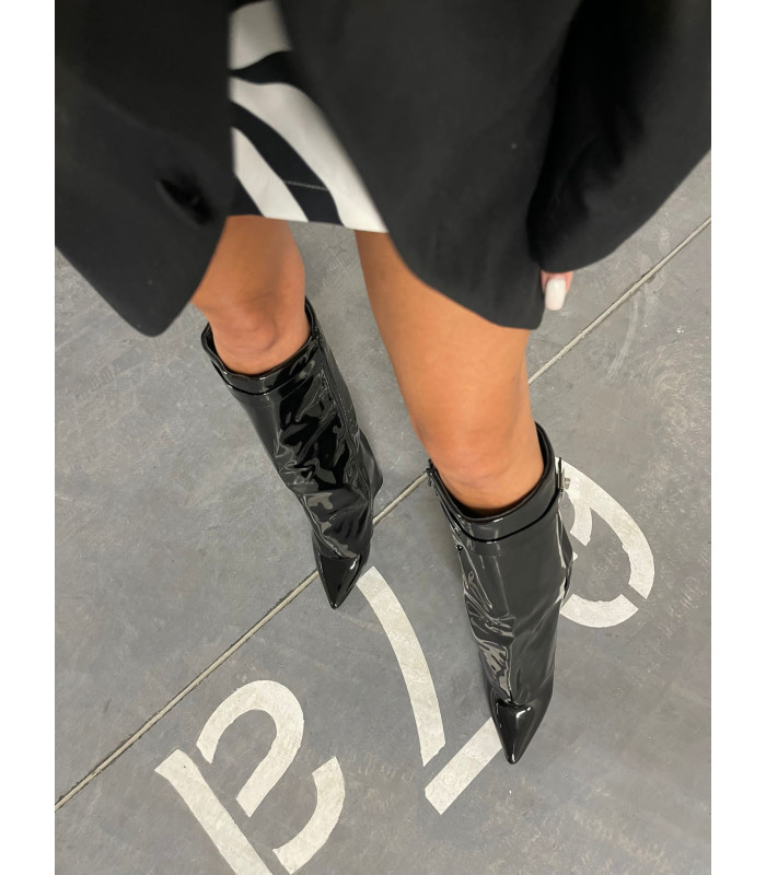 Czarne Lateksowe Kozaki Givana