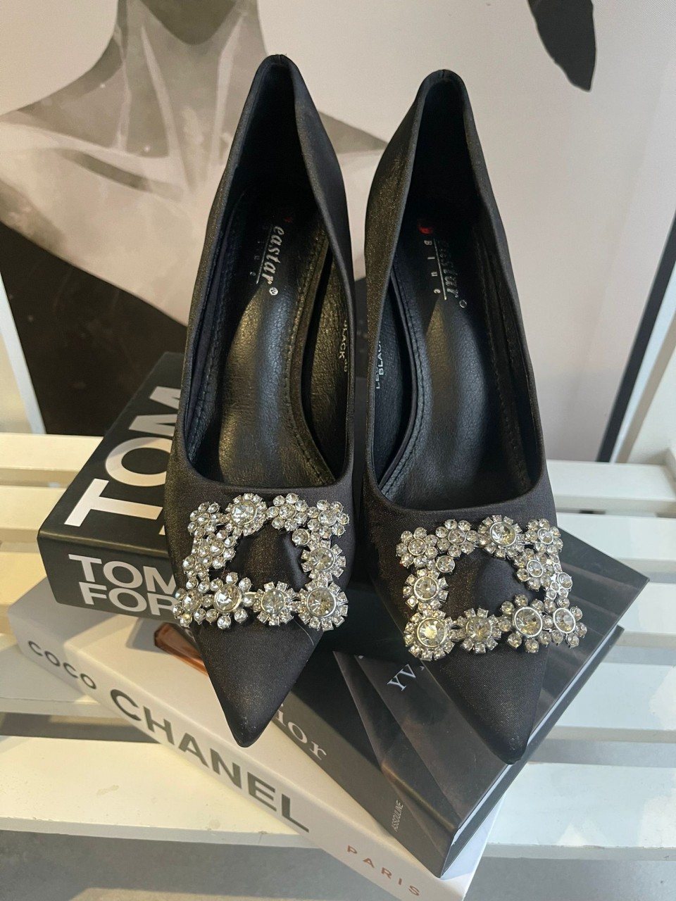 Manollo Czarne Satynowe Szpilki