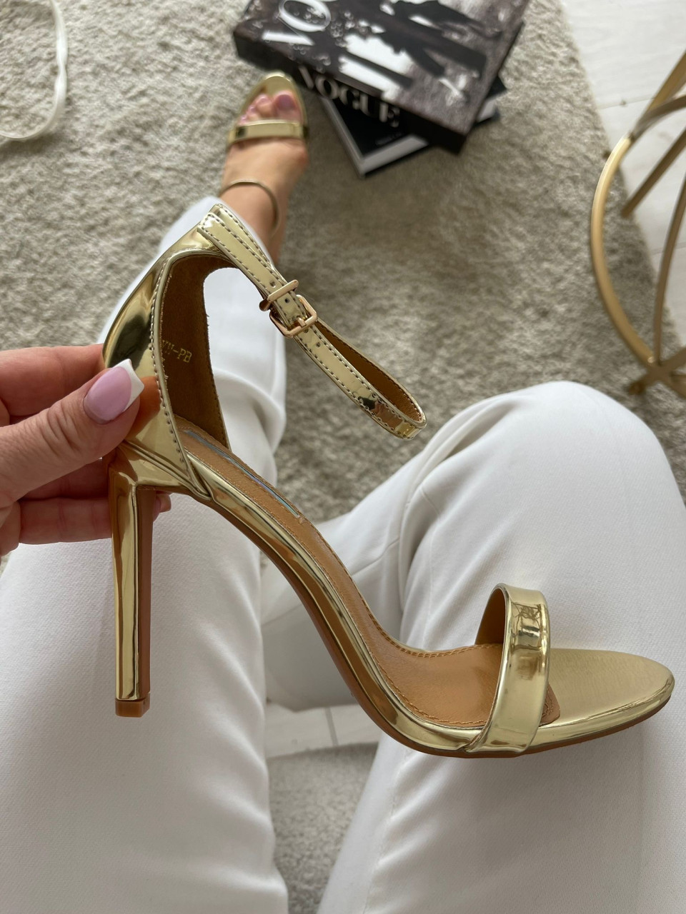 Sandałki na obcasie MODA gold