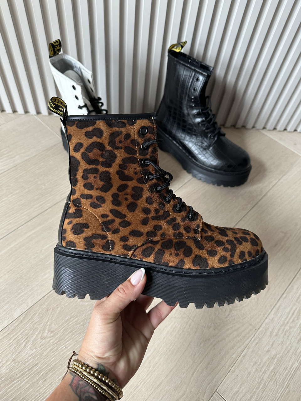 Panterkowe Botki Sznurowane