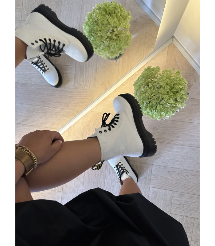 Białe Botki Sznurowane