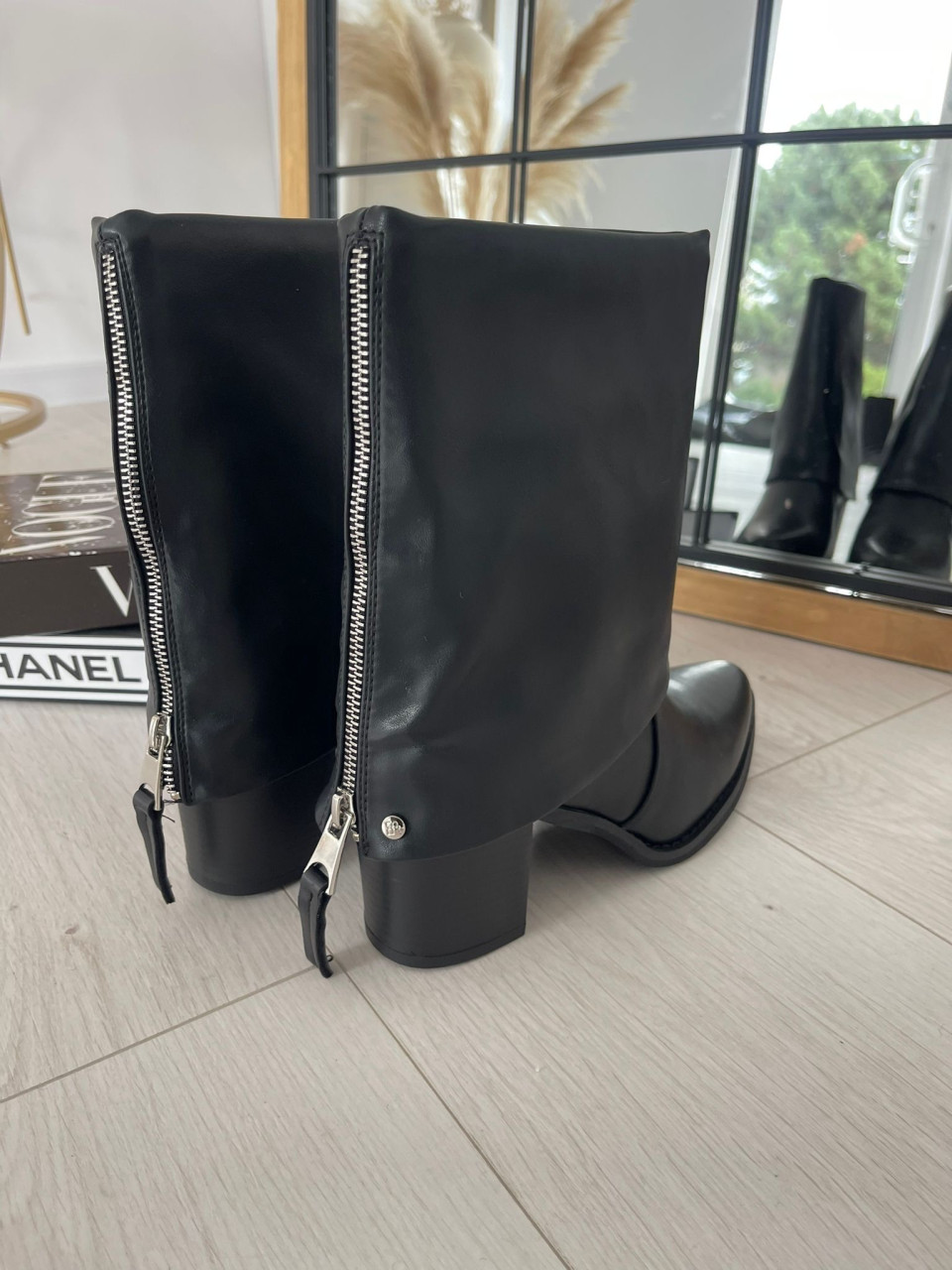 Botek Roma Z Ozdobnym Suwakiem