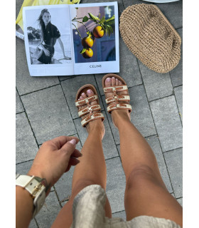 Camelowe Celinki Klapki