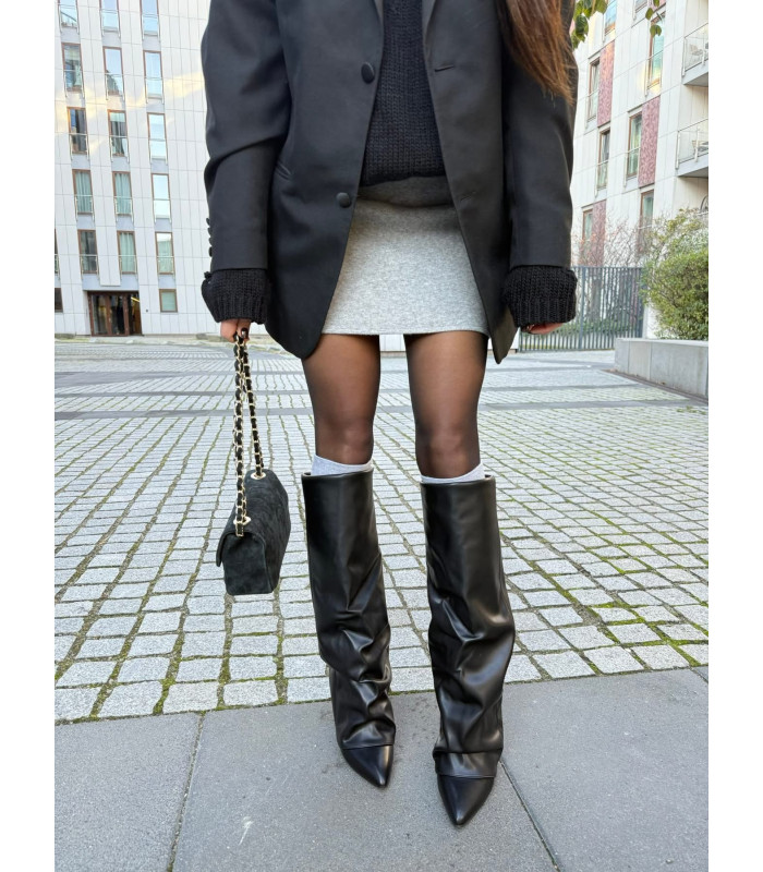 Czarne Nakładane Kozaki Tina Na Słupku