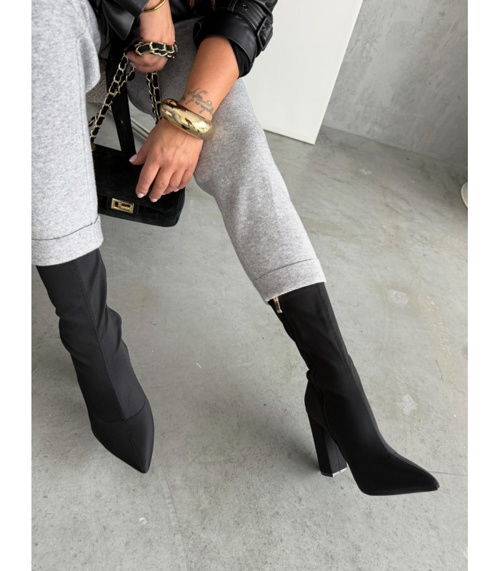 Satynowe Botki Na Słupku