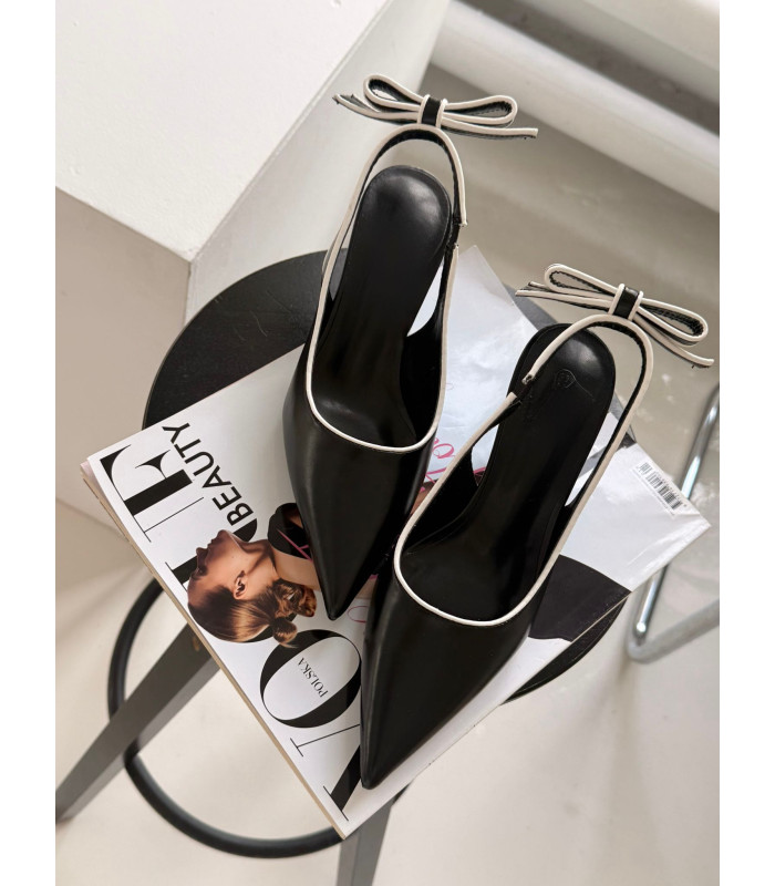 Czarne Szpilki z Białym Wykończeniem