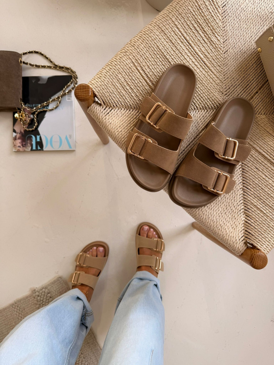 Klapki Ria Ciemny Beż