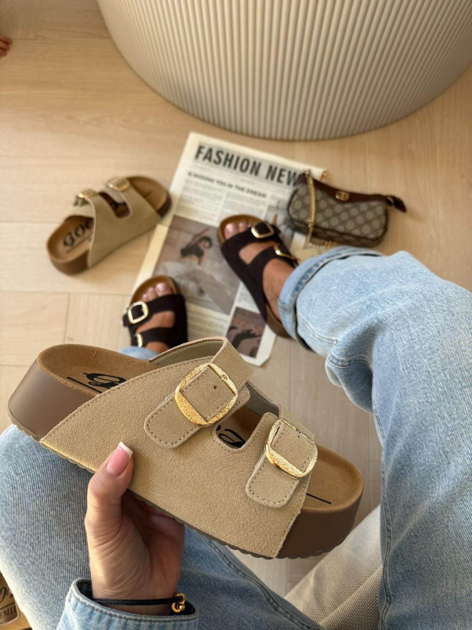 Skórzane Klapki Na Platformie Beż