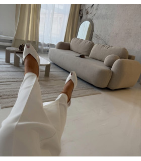 Białe Szpilki Perla Na Niskim Obcasie