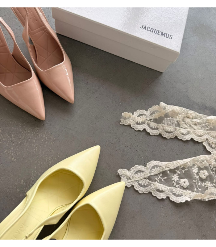 Szpilki Elegant Touch Beżowe Lakierowane