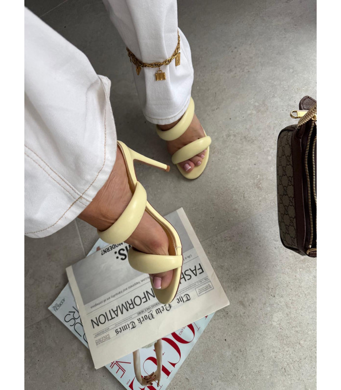 Dmuchane Klapki Na Obcasie Beżowe