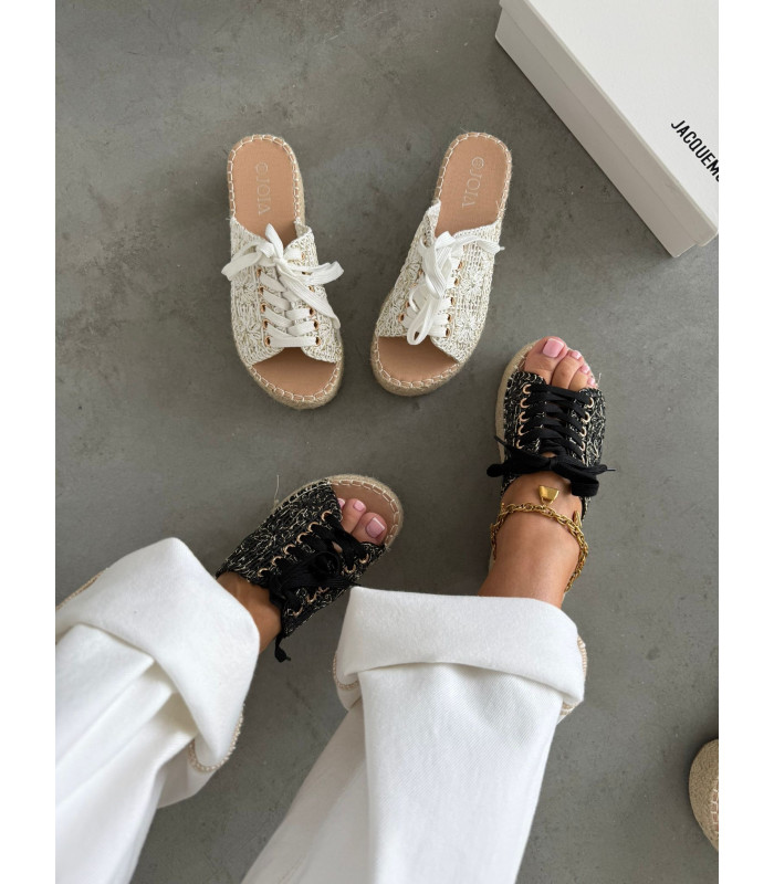 Klapki Eden Na Platformie Czarne