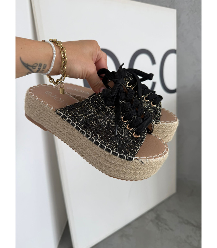 Klapki Eden Na Platformie Białe