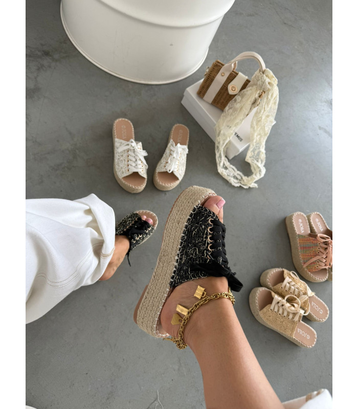 Klapki Eden Na Platformie Białe