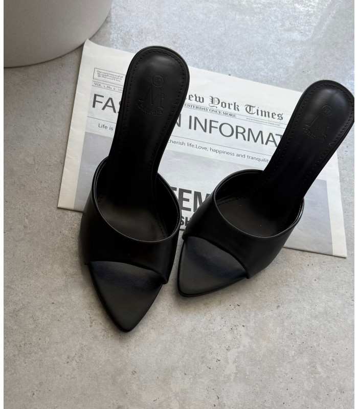 Klapki Camila Na Obcasie Czarne