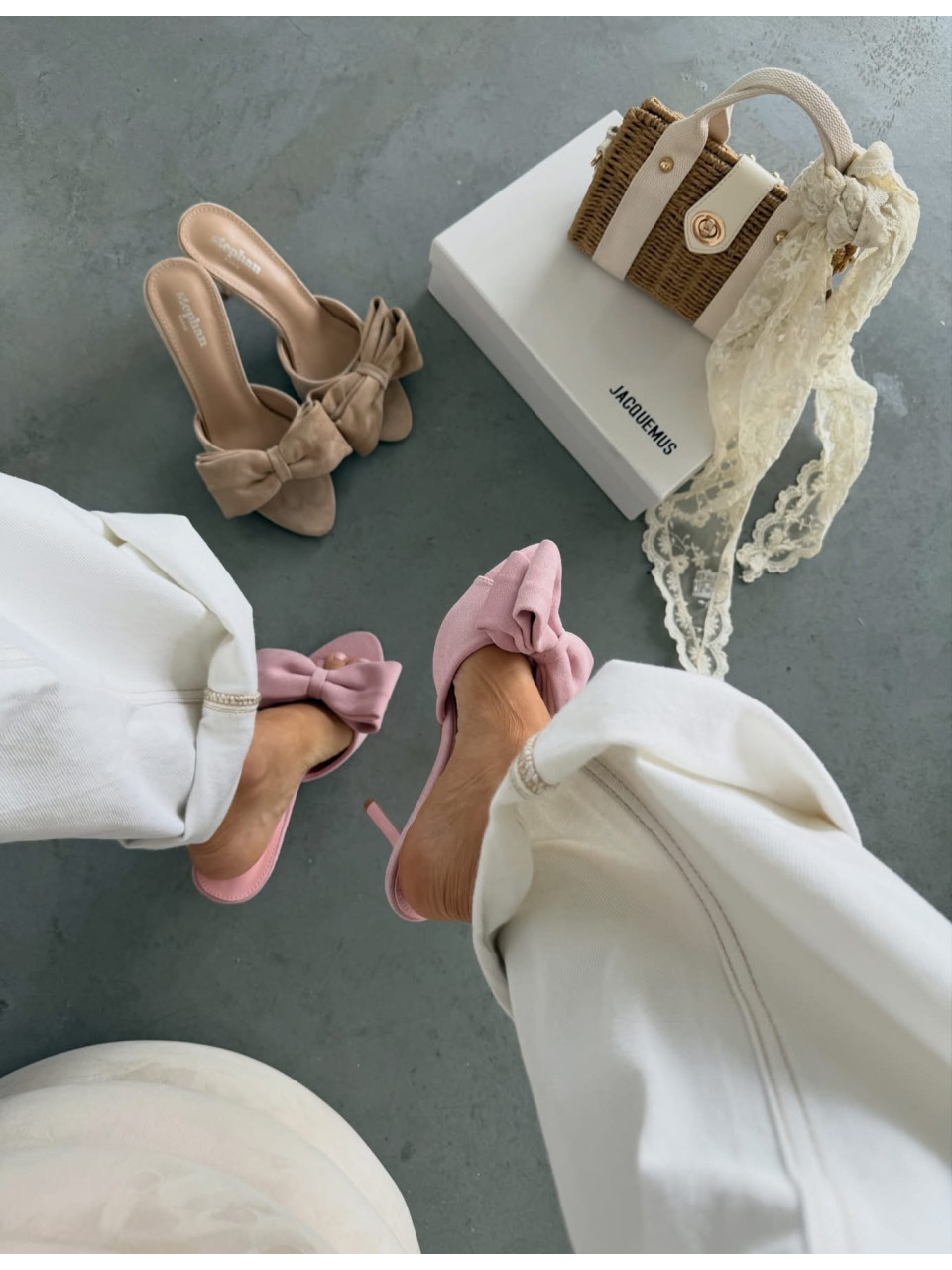 Kokardki Beżowe Klapki na Obcasie