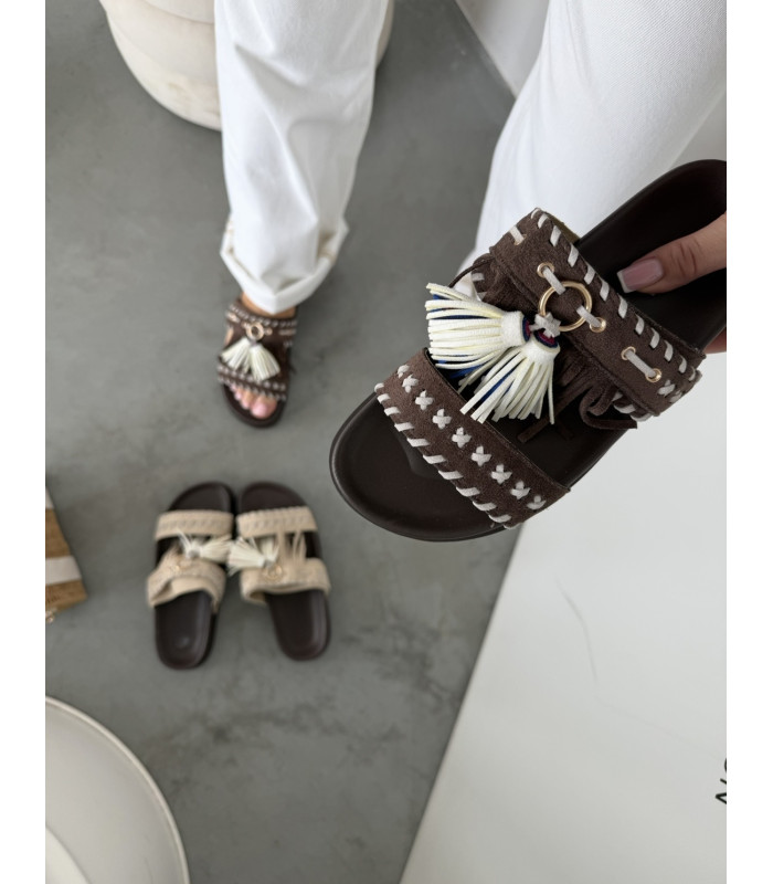 Frędzle Klapki Beż