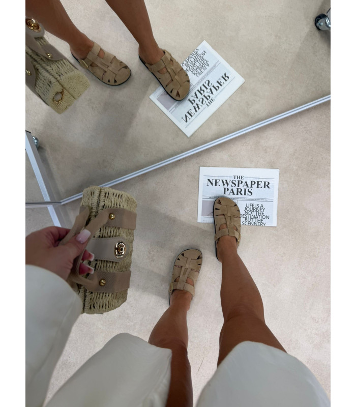 Beżowe Klapki